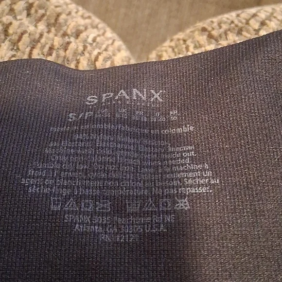 SPANX Look At Me Midrise Seamless Black Leggings Size S/P - Picture 3 of 4